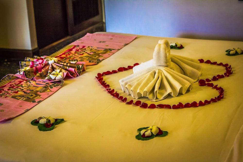 Phuket Kata Resotel Kültér fotó
